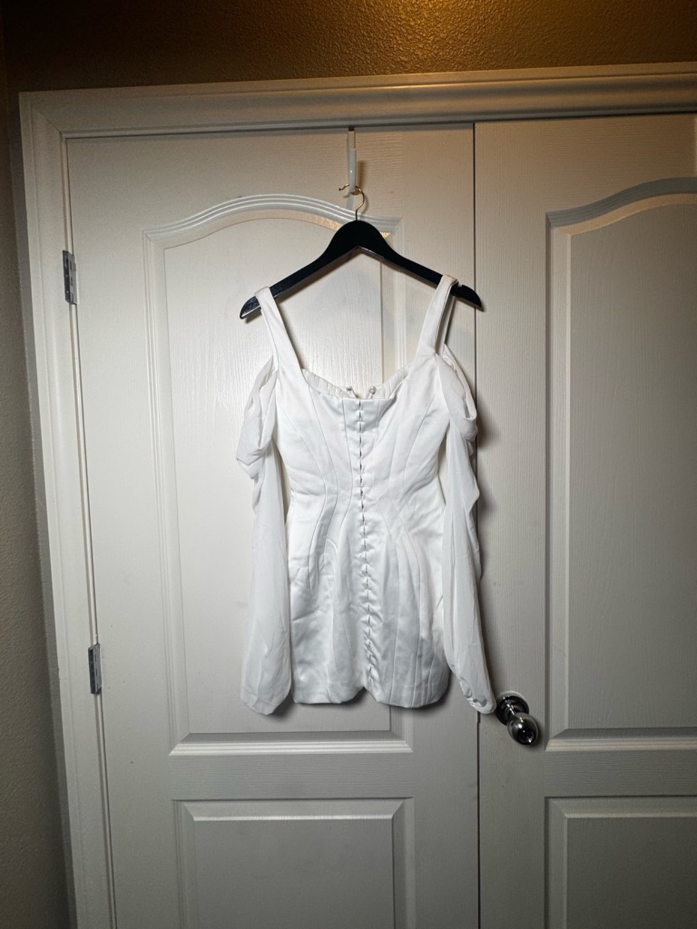 HOUSE OF CB ‘Eva’ White Corset Dress w/ Blouson Sleeves XS (US 2-4) - Picture 2 of 6